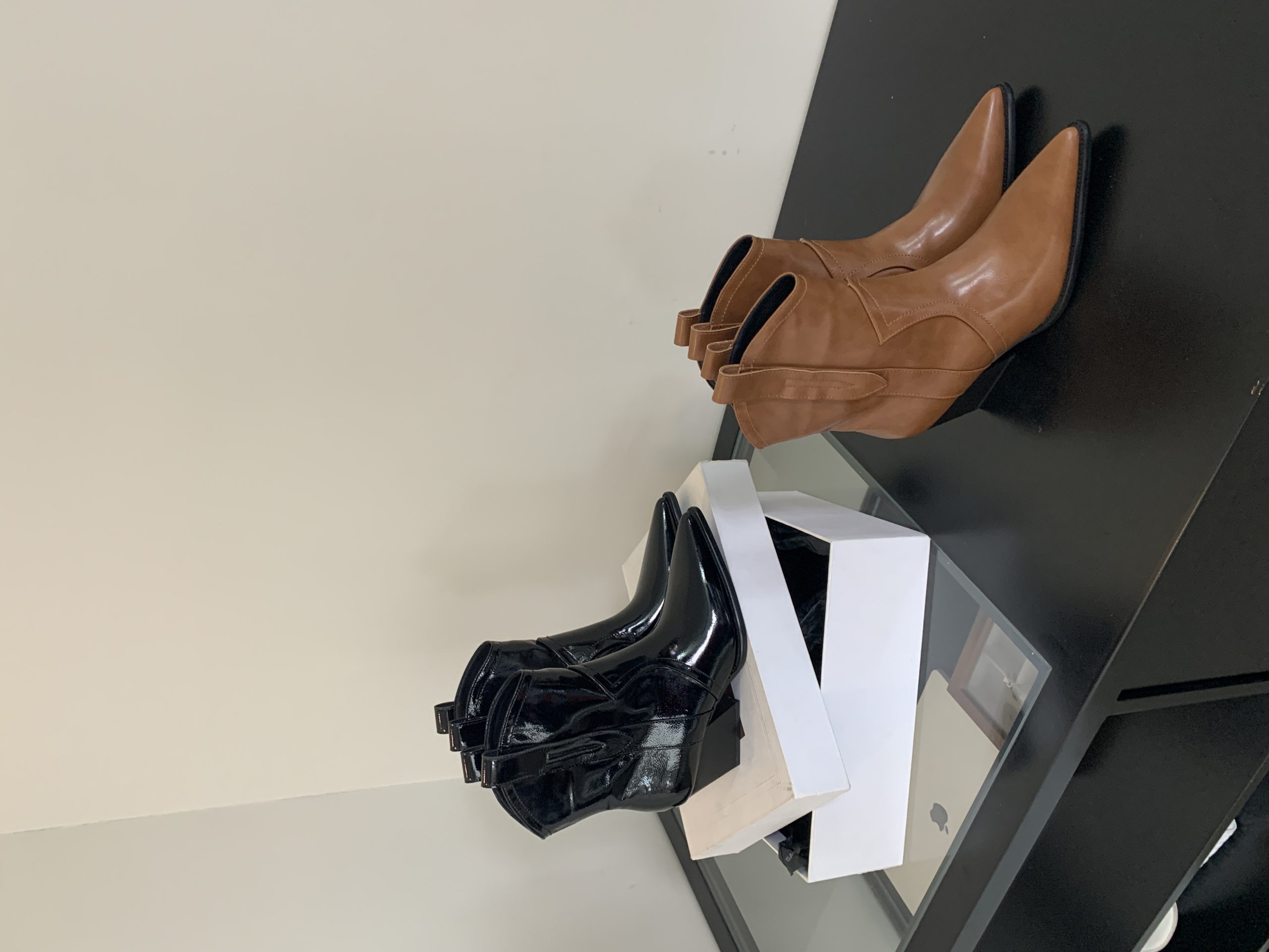 BUBUFLY Women's French Style Ankle Boots Martin Boots Autumn Winter New Arrival Bare Boots Chunky Heel High Heel Pointed Toe Mid Calf Western Boots - Image 4